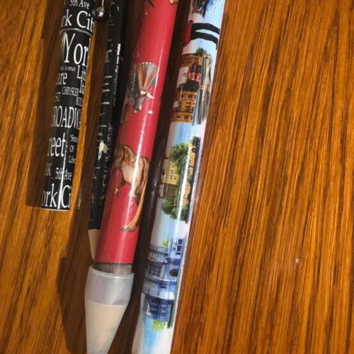 Set of 4 souvenir pencils and pens London New York