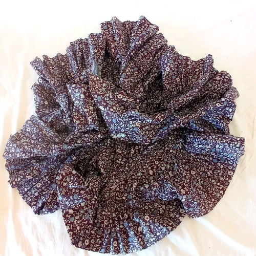 Floral skirt with large ruffles.