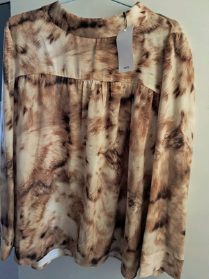 Mango blouse XL new, black and gold
