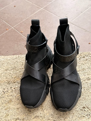 Chunky sneakers Michael Kors μαύρα σαν καινούργια