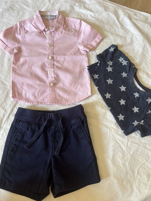 Baby clothing set 12-18 months like new with Gap shorts and Primark tops