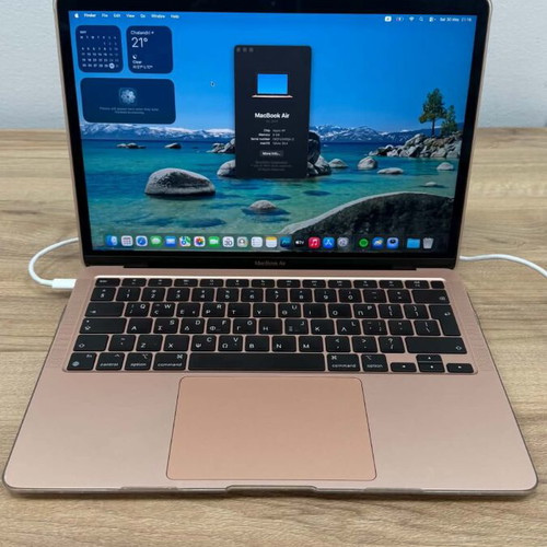 MacBook Air 13” 2020 M1 CPU like new, 8GB RAM, 256GB SSD
