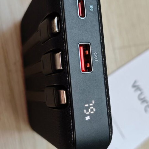 Power bank VRURC T2066 20000mAh 20W fast charge with built-in cables