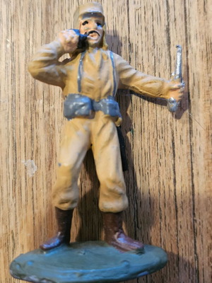Lead soldier figure like new