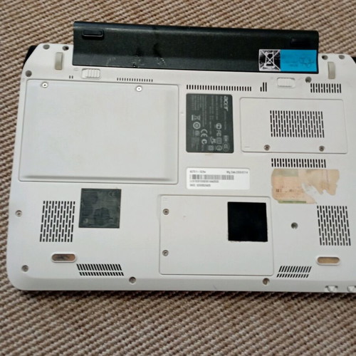 Acer Aspire One laptop used for parts without hard drive