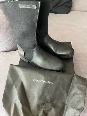 Emporio Armani boots size 43 like new, black