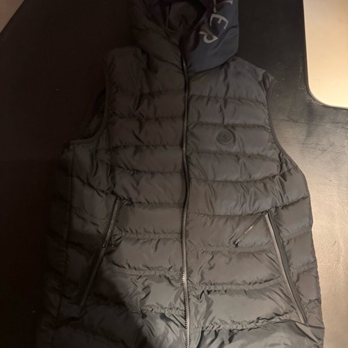 Moncler Nubiera Padded Gillet black, like new, size L