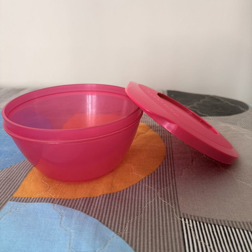 Tupperware Impressions 425ml bowl used, pink