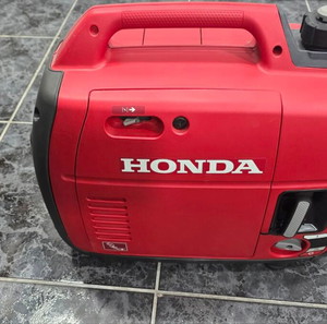 ΠΩΛΕΙΤΑΙ Honda EU 22i Αθόρυβη Γεννήτρια Inverter Βενζίνης Τετράχρονη με Μέγιστη Ισχύ 2.5kVA