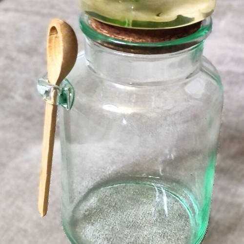 Honey Jar 20cm with Wooden Spoon and Glass Lid with Daisy and Bee