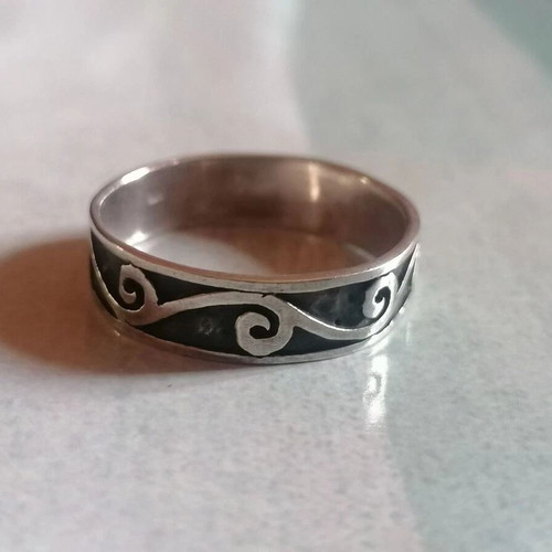 Men's silver 925 wedding ring new with spiral wave pattern no 68 (US 12)