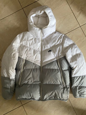 Nike Storm-Fit μπουφάν puffer σαν καινούργιο, λευκό γκρι