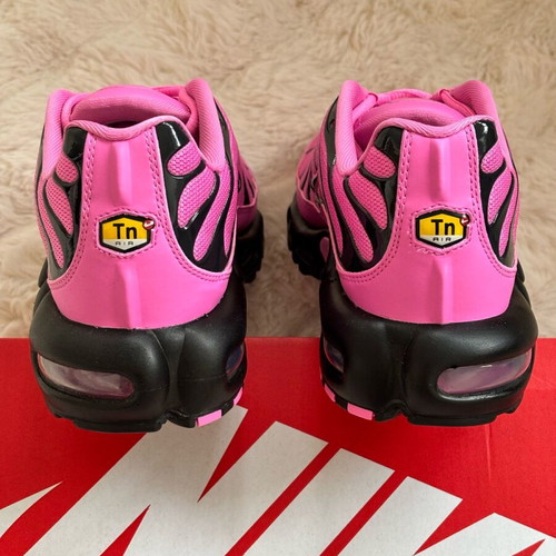 Nike Air Max Plus TN Black Pink new, size 44, athletic shoes