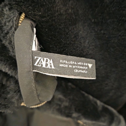 Zara reversible black jacket like new, size Large