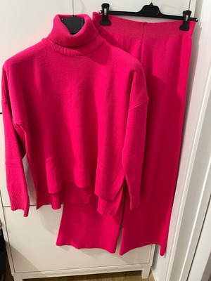 Pink one size set used