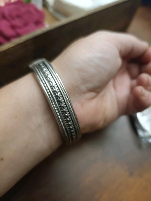 Bracelet type handcuff like new