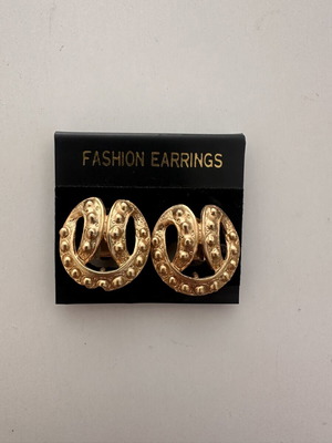 Vintage embossed earrings clip, like new, gold tone