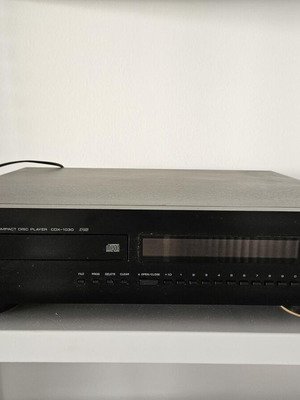 Yamaha Hi-End CD Player CDX1030 σαν καινούργιο