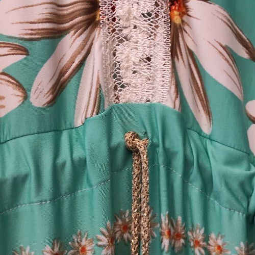 Long dress like new, turquoise with fringes and daisies, one size