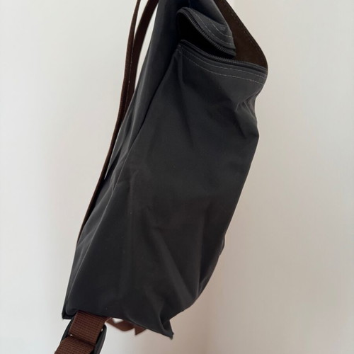 Longchamp backpack used, zipper needs repair, beige and gray