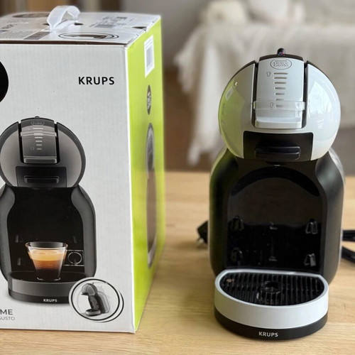 Krups Dolce Gusto Mini Me coffee machine like new, automatic