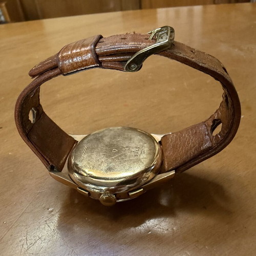 Chronographe Suisse vintage chronograph 18K gold used