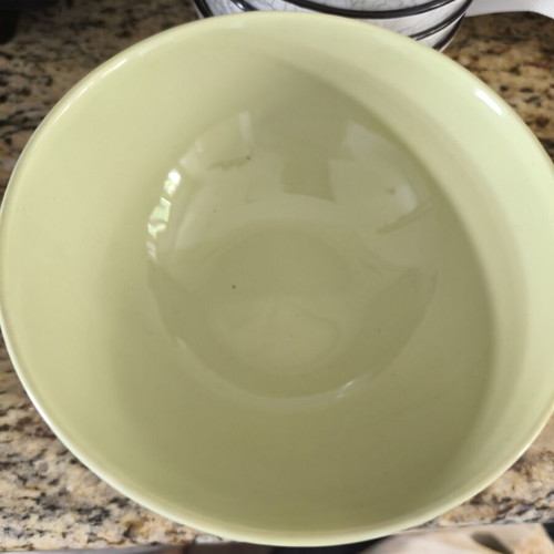Set of 4 bowls like new