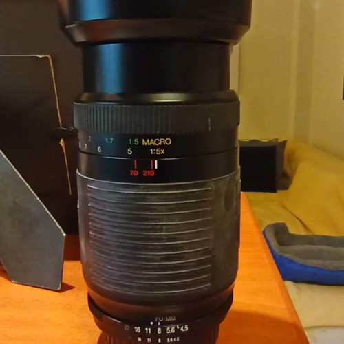 Vivitar Auto Focus 70-210 f4.5-5.6 lens for Nikon new
