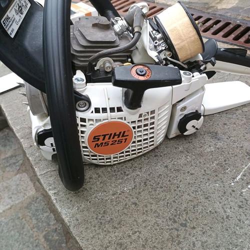 Stihl MS 251 chainsaw like new with three chains