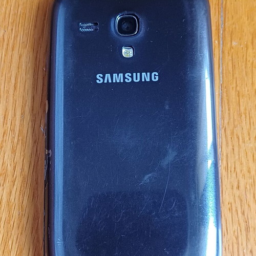 Samsung GT I8190N smartphone used, black, Android, 7.9 MPixel camera