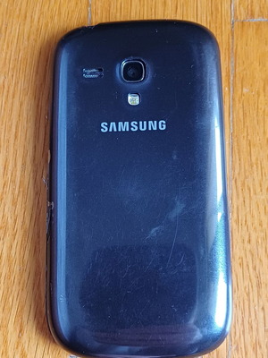 Samsung GT I8190N smartphone used, black, Android, 7.9 MPixel camera