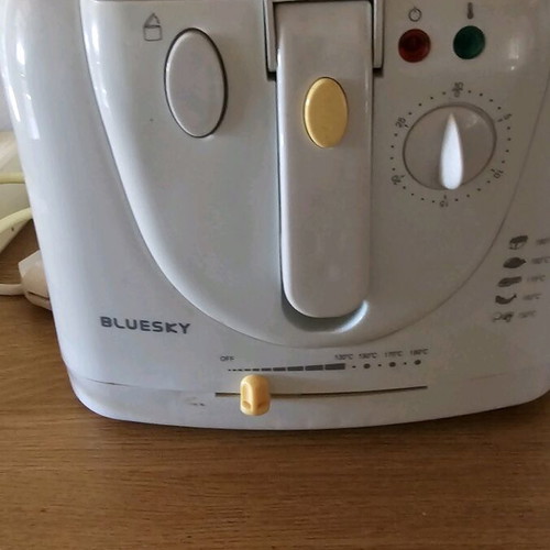 Bleusky 1800watt deep fryer new
