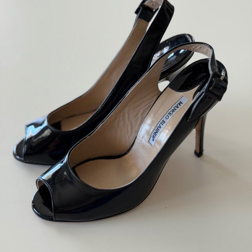 Manolo Blahnik Slingback Peep Toe Pumps Size 40 Black Patent Leather Like New