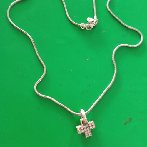 Silver cross with 925 chain like new, 42 cm length