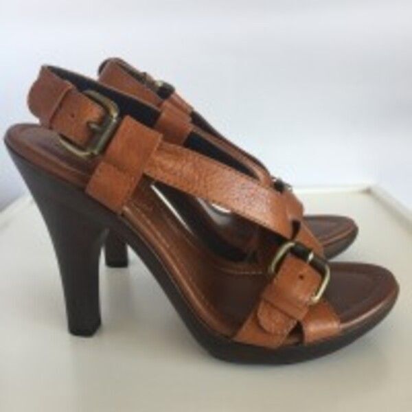 FENDI brand new camel leather sandals size IT37!!!