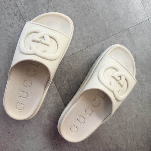 Gucci GG Rubber Slides Ivory Cream EU 37 Like New