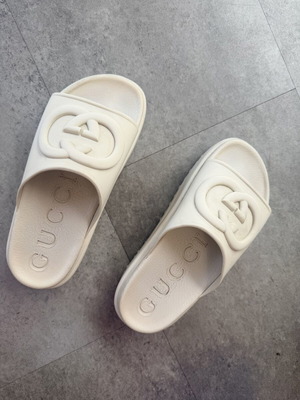 Gucci GG Rubber Slides Ivory Cream EU 37 Like New