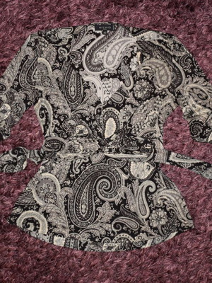 Etro Paisley Print blouse with V-neck like new, size 40