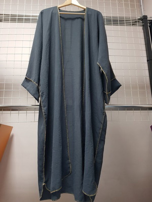 Stylish reversible long cape like new, gray and gold