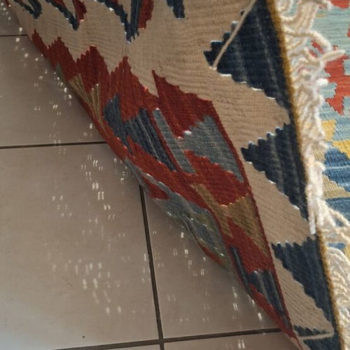 Handmade wool rug like new with beautiful colors