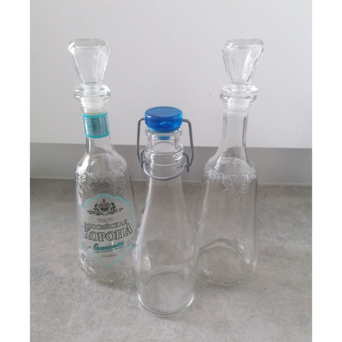 Glass collectible bottles like new, set of 3, 750ml and smaller