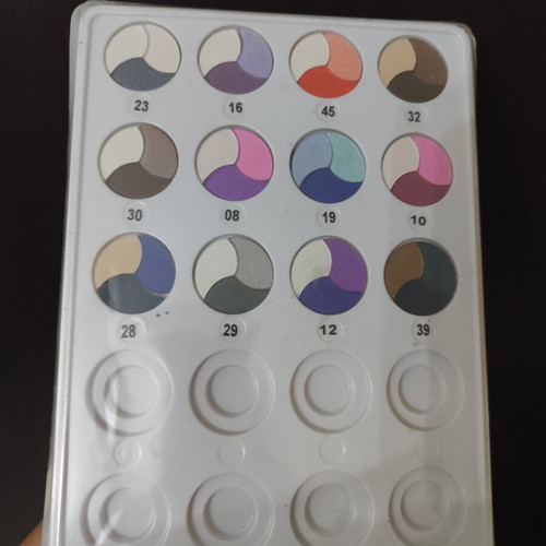 Eyeshadow palette tester sealed, 12 triple shadows, 36 colors
