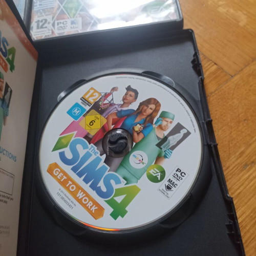 The Sims 4 PC game collection, 7 DVDs