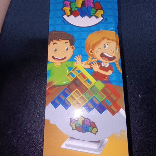 Tetra Tower balance game with 32 pieces
