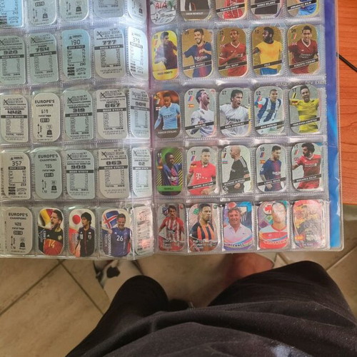 Collectible football and Fortnite albums like new, 2 pieces
