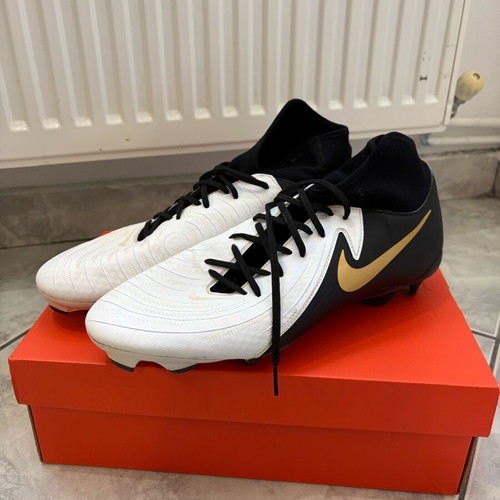 Nike football shoes like new, white and gold, size 45.5