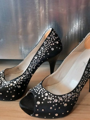 Satin shoes size 36 like new with strass peep toe