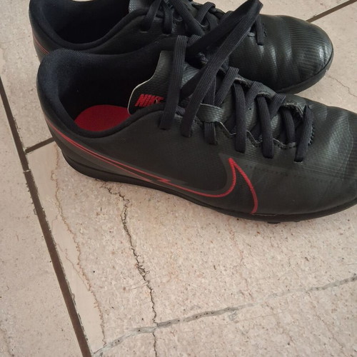 Nike football shoes used, black and red, sizes 35-36