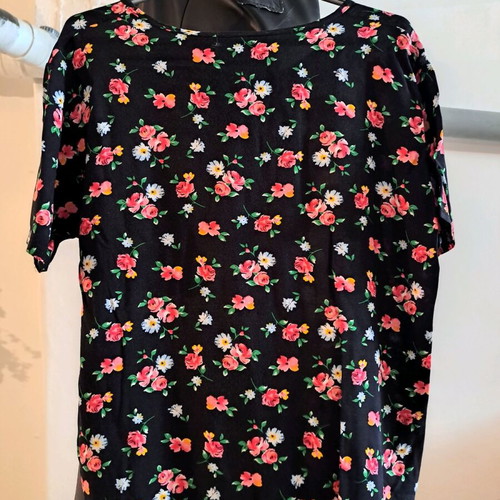 Women's printed blouse size L like new