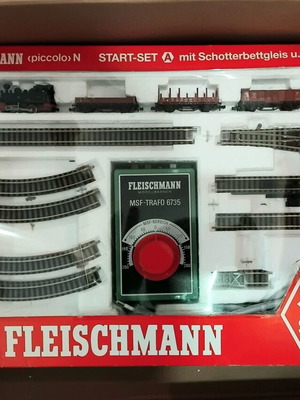 Fleischmann 9369 Piccolo Start-set A σε κλίμακα N με ατμομηχανή και βαγόνια